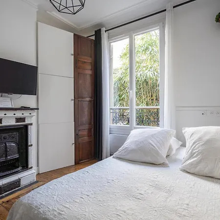 Au Marche Aux Puces De Ouen Séjour chez l'habitant *