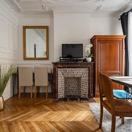 Au Marche Aux Puces De Ouen Séjour chez l'habitant *