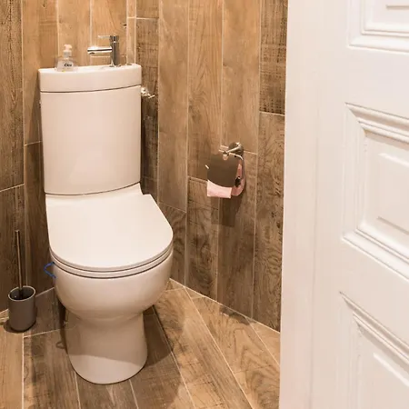 Au Marche Aux Puces De Ouen Rum i privatbostad Saint-Ouen (Seine-Saint-Denis)